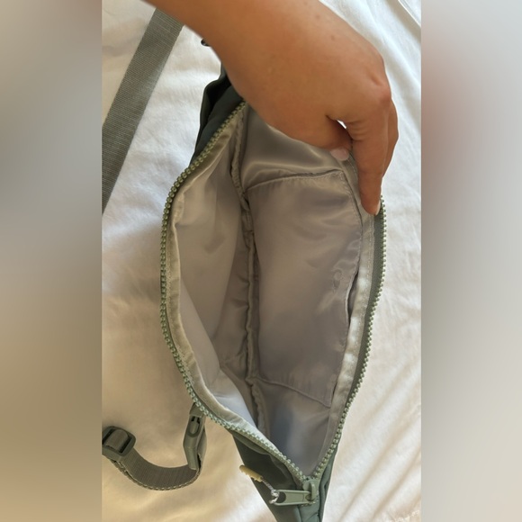 Top Paw Adjustable Belt Bag - Picture 10 of 11